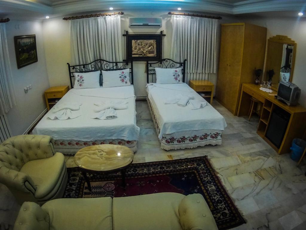 Antik Motel Alacatı Bagian luar foto